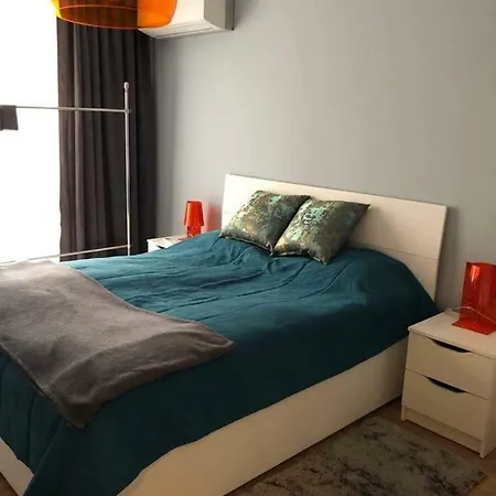 Luxury In Center 2 Apartment