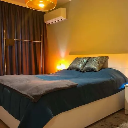 Luxury In Center 2 * Varna