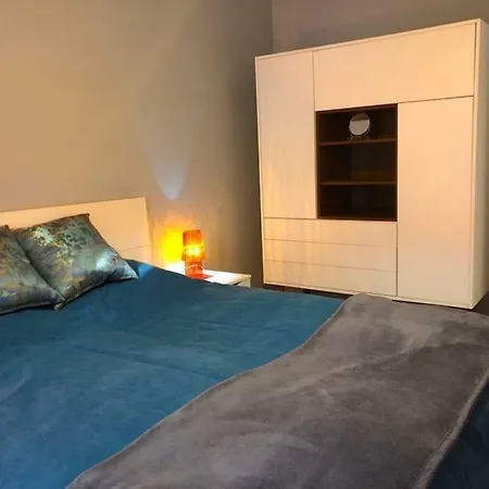 Luxury In Center 2 Apartment