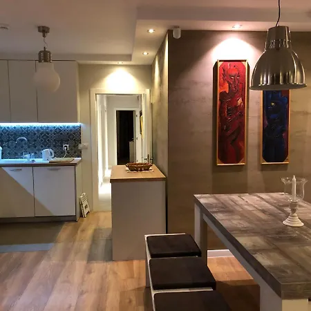 Luxury In Center 2 Apartment *